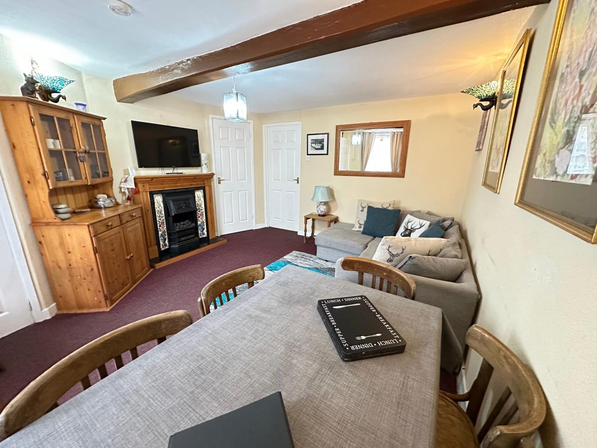 Llanidloes Townhouse-Pet-Friendly-Sleeps 6-Mid Wales Lägenhet Exteriör bild